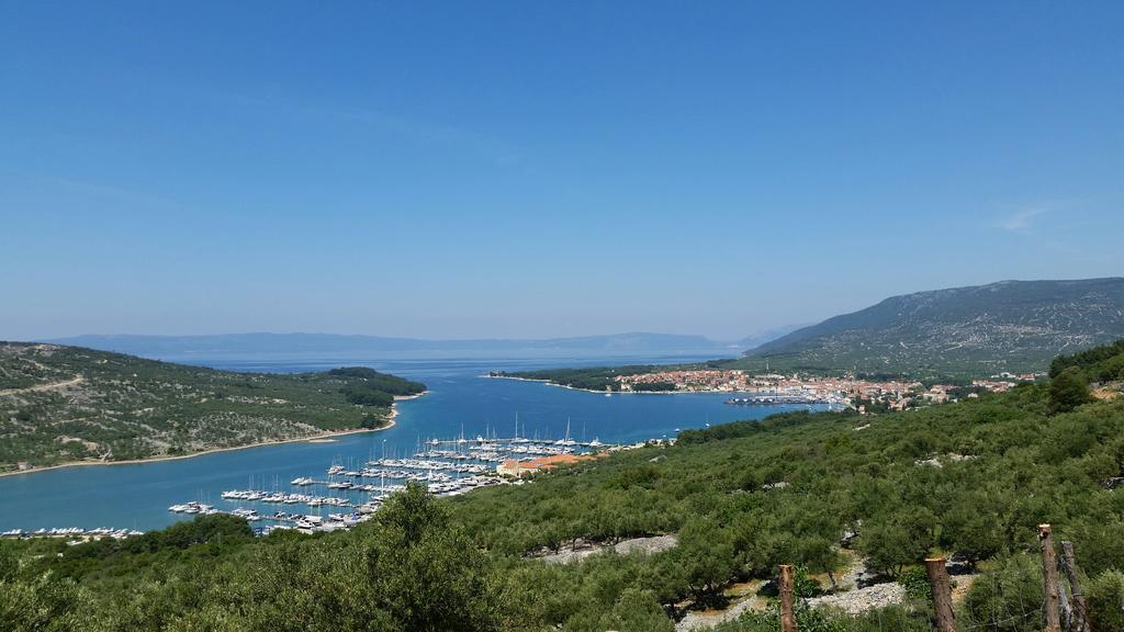 Hotel Zlatni Lav Martinšćica Exterior foto